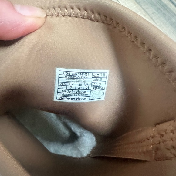 Chestnut ugg - Picture 4 of 4